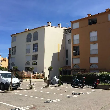 Studio Familial Proche Port Et Plage شقة *