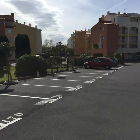 Studio Familial Proche Port Et Plage شقة