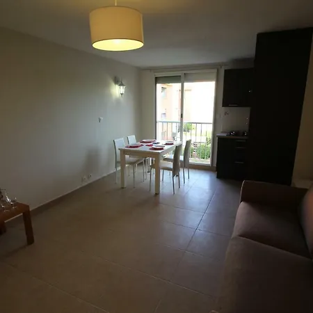 Studio Familial Proche Port Et Plage